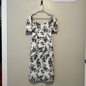 BNWT! ✨ Floral Dress